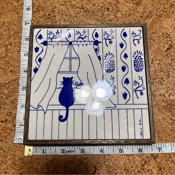 Lillian Murray Cat In Window Carlson 1982 Wood Framed Tile Trivet - Picture 5 of 12